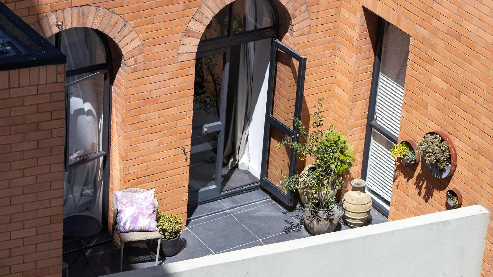 ****  Hotel 115 Christchurch New Zealand