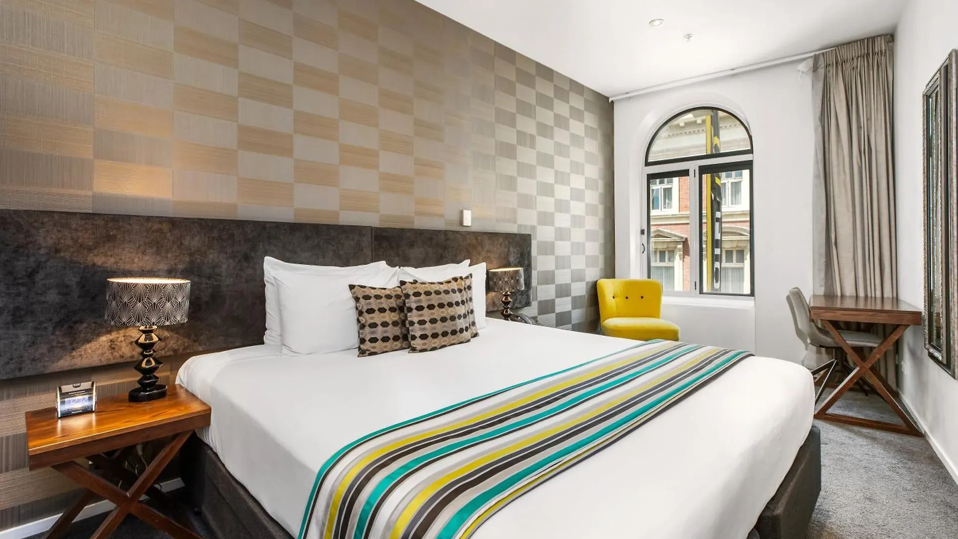 Hotel 115 Christchurch 4*,