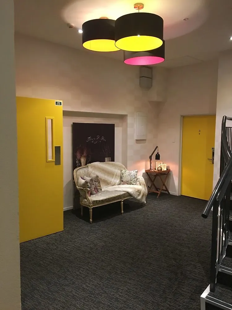 ****  Hotel 115 Christchurch New Zealand